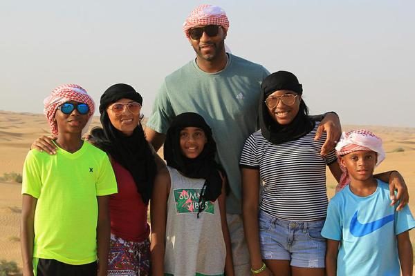 欧冠夺冠赔率：利物浦1赔5居首 3强并列紧追（欧冠冠军赔率榜：利物浦以1赔5领跑 三豪门并列追击）