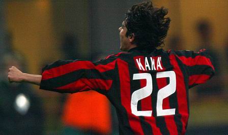 詹姆斯关键得分助湖人取胜